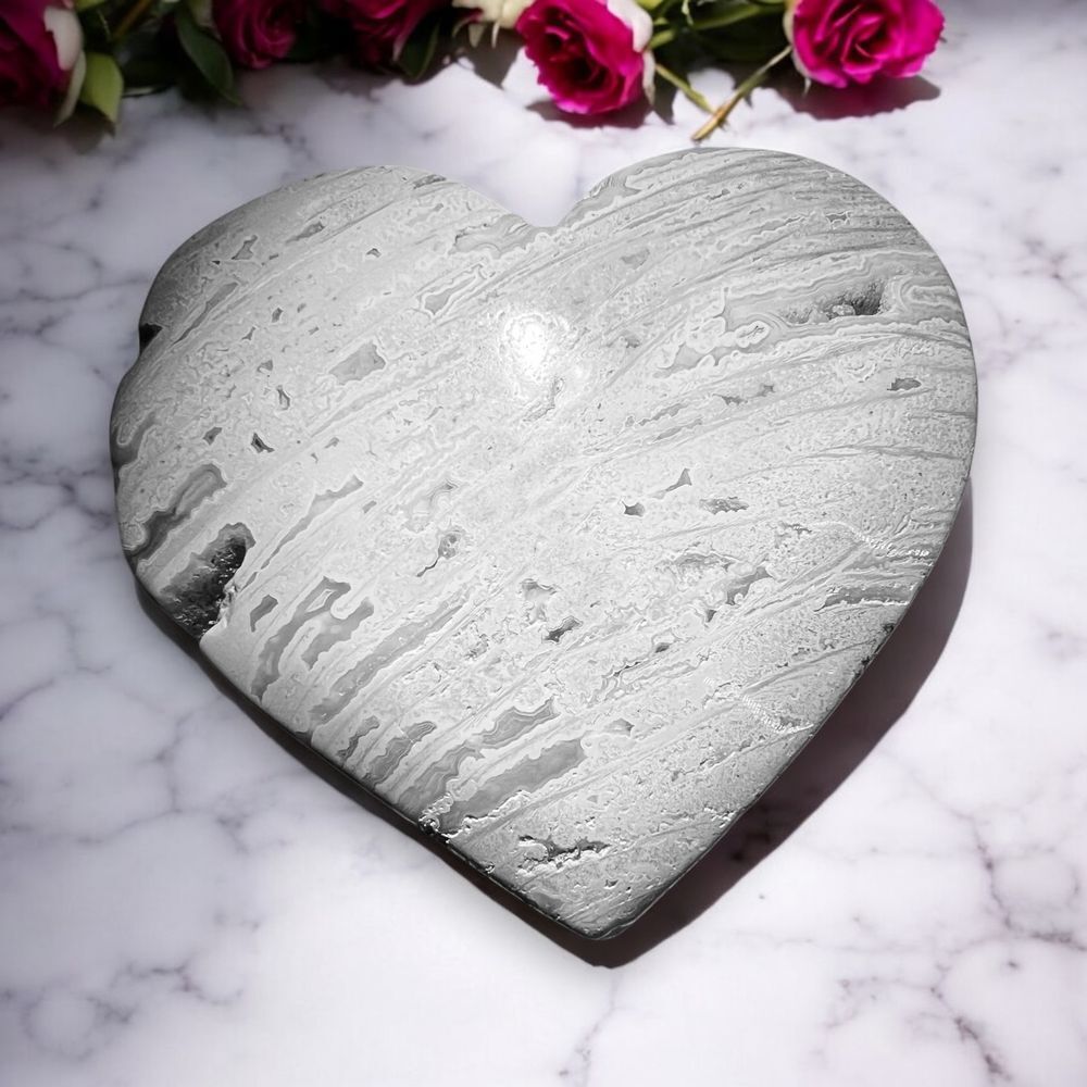 Mexican White Lace‎ Agate Druzy Heart Carving